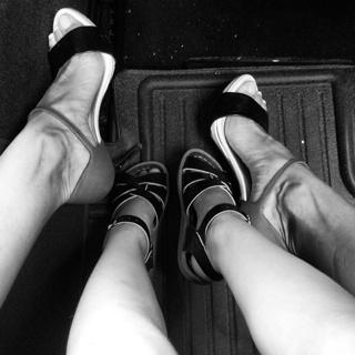 Georgina Verbaan feet photo 8