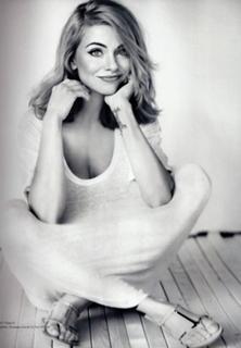 Georgina Verbaan feet photo 17