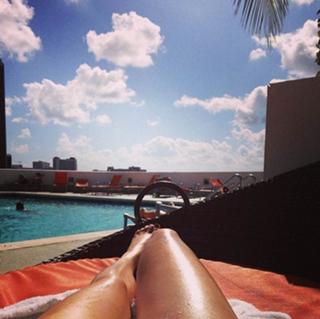 Geraldine Galván feet photo 2