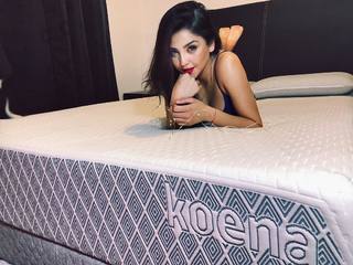 Geraldine Galván feet photo 2
