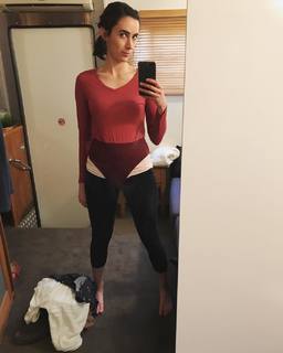 Geraldine Hakewill feet photo 2