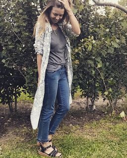 Geraldine Neumann feet photo 11