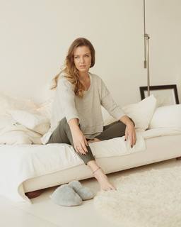 Geraldine Neumann feet photo 15