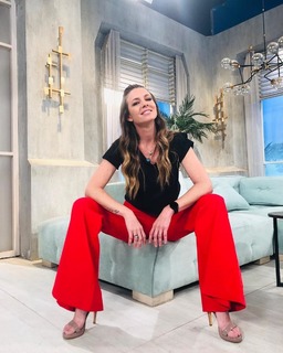 Geraldine Neumann feet photo 8