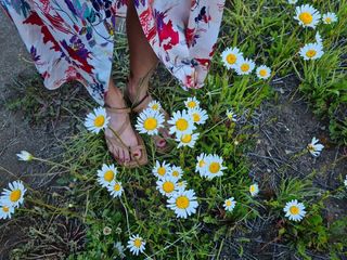 Geraldine Neumann feet photo 1