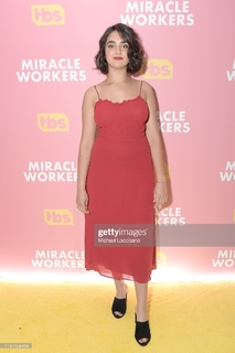 Geraldine Viswanathan feet photo thumbnail