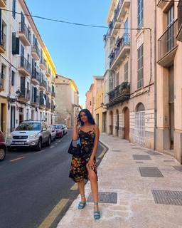 Geraldine Viswanathan feet photo thumbnail