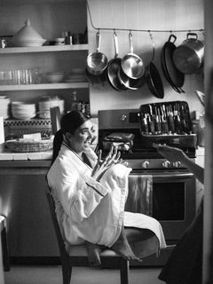 Geraldine Viswanathan feet photo thumbnail