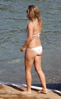 Geri Halliwell-Horner feet photo 5