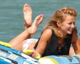 Geri Horner feet photo thumbnail