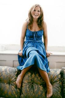 Geri Horner feet photo thumbnail