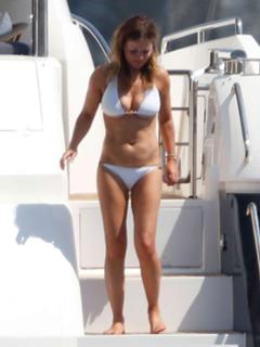 Geri Horner feet photo thumbnail