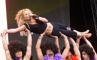Geri Horner feet photo thumbnail