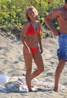 Geri Horner feet photo thumbnail