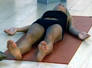 Geri Horner feet photo thumbnail