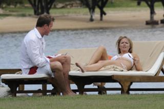 Geri Horner feet photo thumbnail