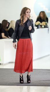 Geri Horner feet photo thumbnail