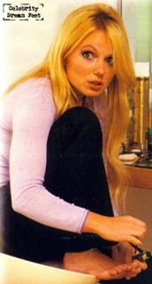 Geri Horner feet photo thumbnail
