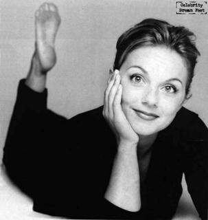 Geri Horner feet photo thumbnail