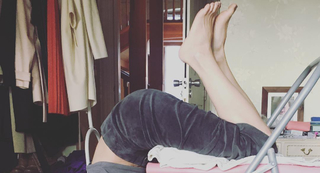 Geri Horner feet photo thumbnail
