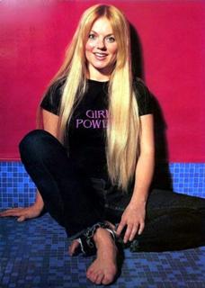 Geri Horner feet photo thumbnail