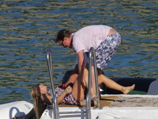 Geri Horner feet photo thumbnail