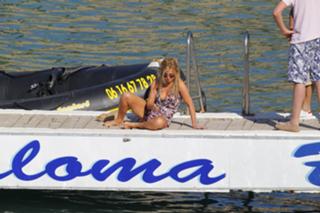 Geri Horner feet photo thumbnail