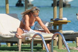 Geri Horner feet photo thumbnail