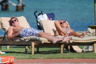 Geri Horner feet photo thumbnail