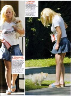 Geri Horner feet photo thumbnail