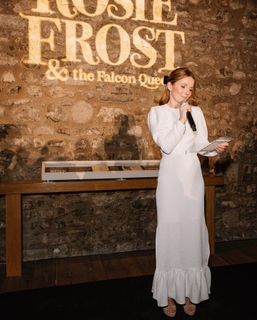 Geri Horner feet photo thumbnail