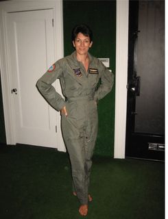 Ghislaine Maxwell feet photo 3