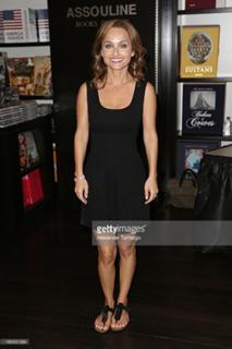 Giada De Laurentiis feet photo thumbnail