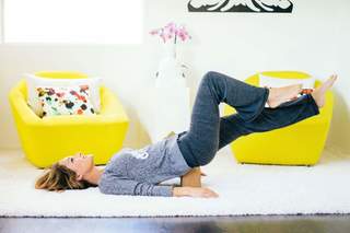 Giada De Laurentiis feet photo thumbnail