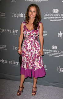 Giada De Laurentiis feet photo thumbnail