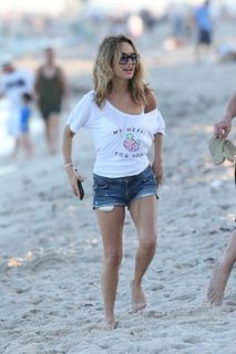 Giada De Laurentiis feet photo thumbnail