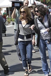 Giada De Laurentiis feet photo thumbnail