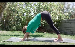 Giada De Laurentiis feet photo thumbnail