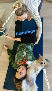Giada De Laurentiis feet photo thumbnail