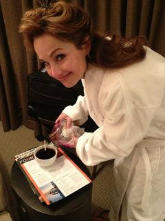 Giada De Laurentiis feet photo thumbnail