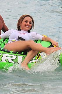 Giada De Laurentiis feet photo thumbnail