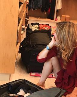 Giada De Laurentiis feet photo thumbnail