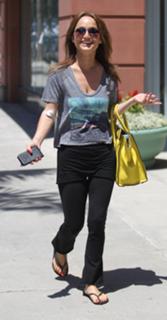 Giada De Laurentiis feet photo thumbnail