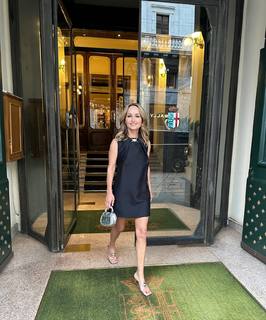 Giada De Laurentiis feet photo thumbnail