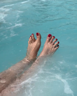 Giada Etro feet photo 2