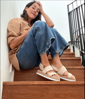 Gianella Neyra feet photo 2