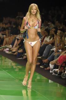 Gianne Albertoni feet photo 3
