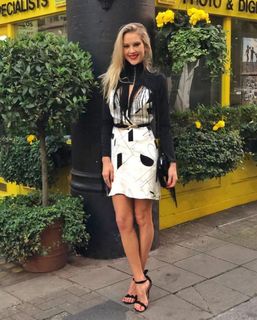 Gianne Albertoni feet photo 2