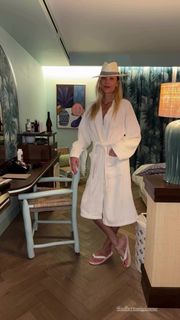 Gianne Albertoni feet photo 2