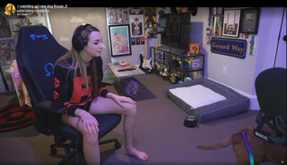 Gibi feet photo thumbnail